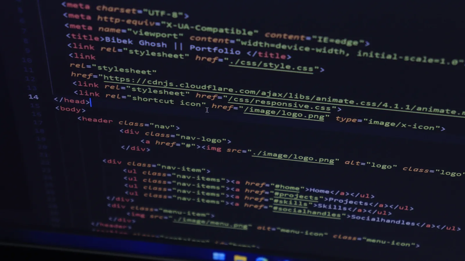 HTML source code on a screen, the raw page data a free website audit reads